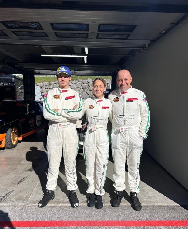 Robin Dönni with the team in racing suits